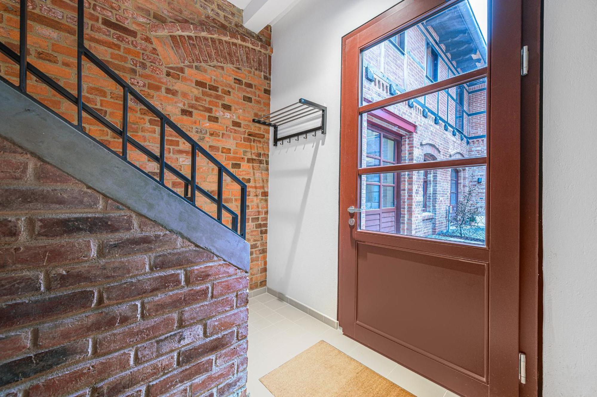 Mitte Loft On 2floors, 150 Qaudratmeter, 2brs, 2bathrooms, Living Room, Dinning Up To 8 Ppl Apartment *