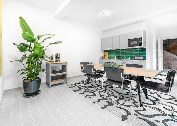 Mitte Loft On 2Floors, 150 Qaudratmeter, 2Brs, 2Bathrooms, Living Room, Dinning Room Up To 8 Ppl