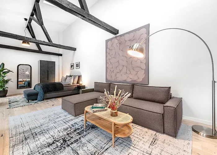 Mitte Loft On 2Floors, 150 Qaudratmeter, 2Brs, 2Bathrooms, Living Room, Dinning Room Up To 8 Ppl