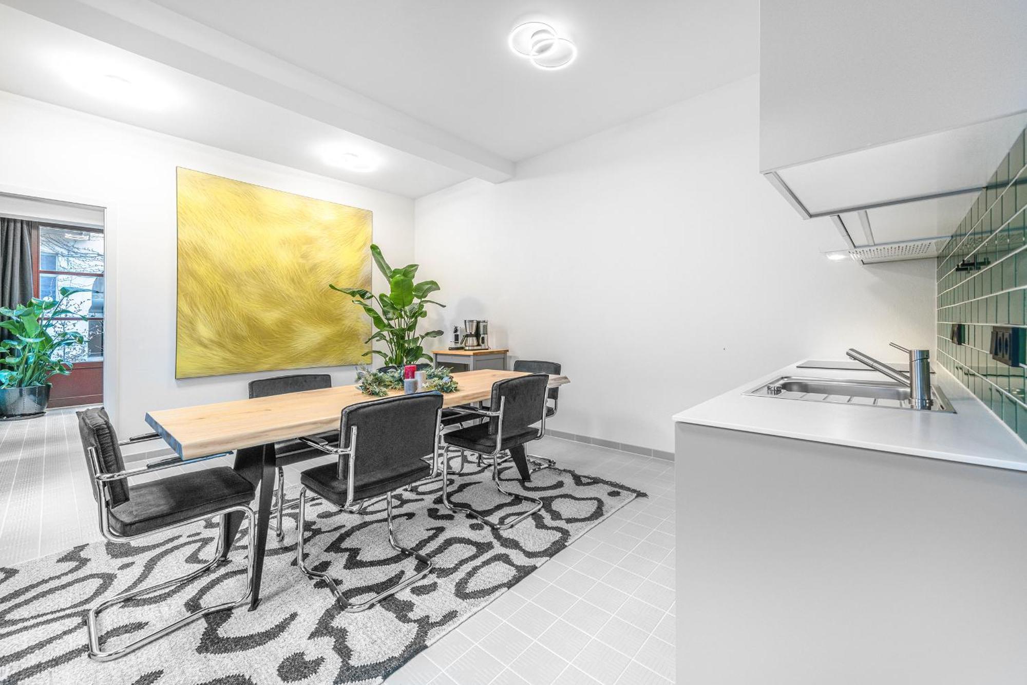 Apartment Mitte Loft On 2floors, 150 Qaudratmeter, 2brs, 2bathrooms, Living Room, Dinning Up To 8 Ppl