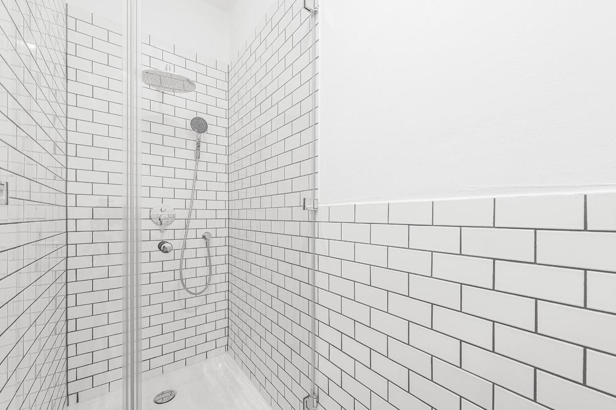 Apartment Mitte Loft On 2floors, 150 Qaudratmeter, 2brs, 2bathrooms, Living Room, Dinning Up To 8 Ppl *