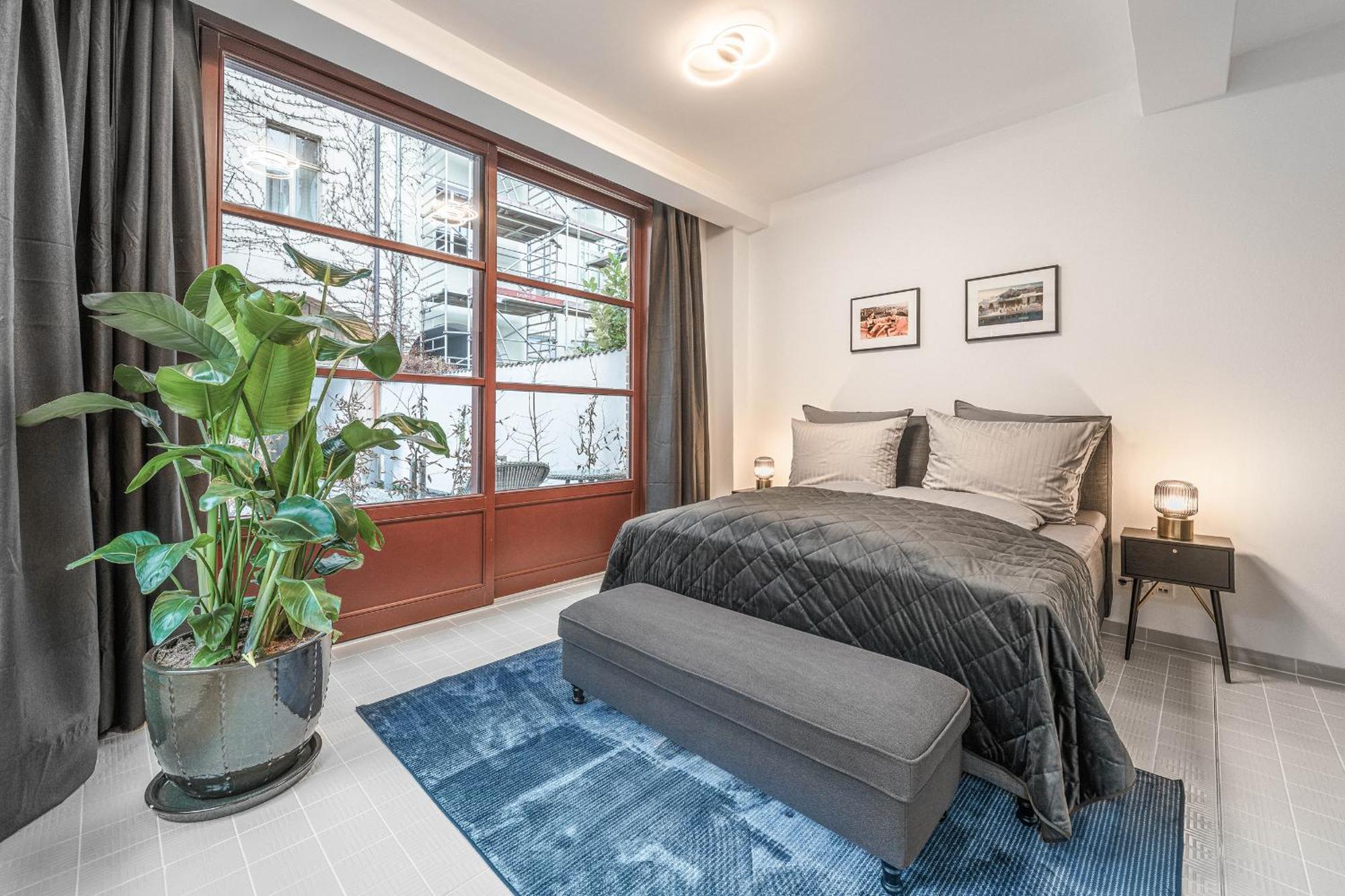 Apartment Mitte Loft On 2floors, 150 Qaudratmeter, 2brs, 2bathrooms, Living Room, Dinning Up To 8 Ppl *