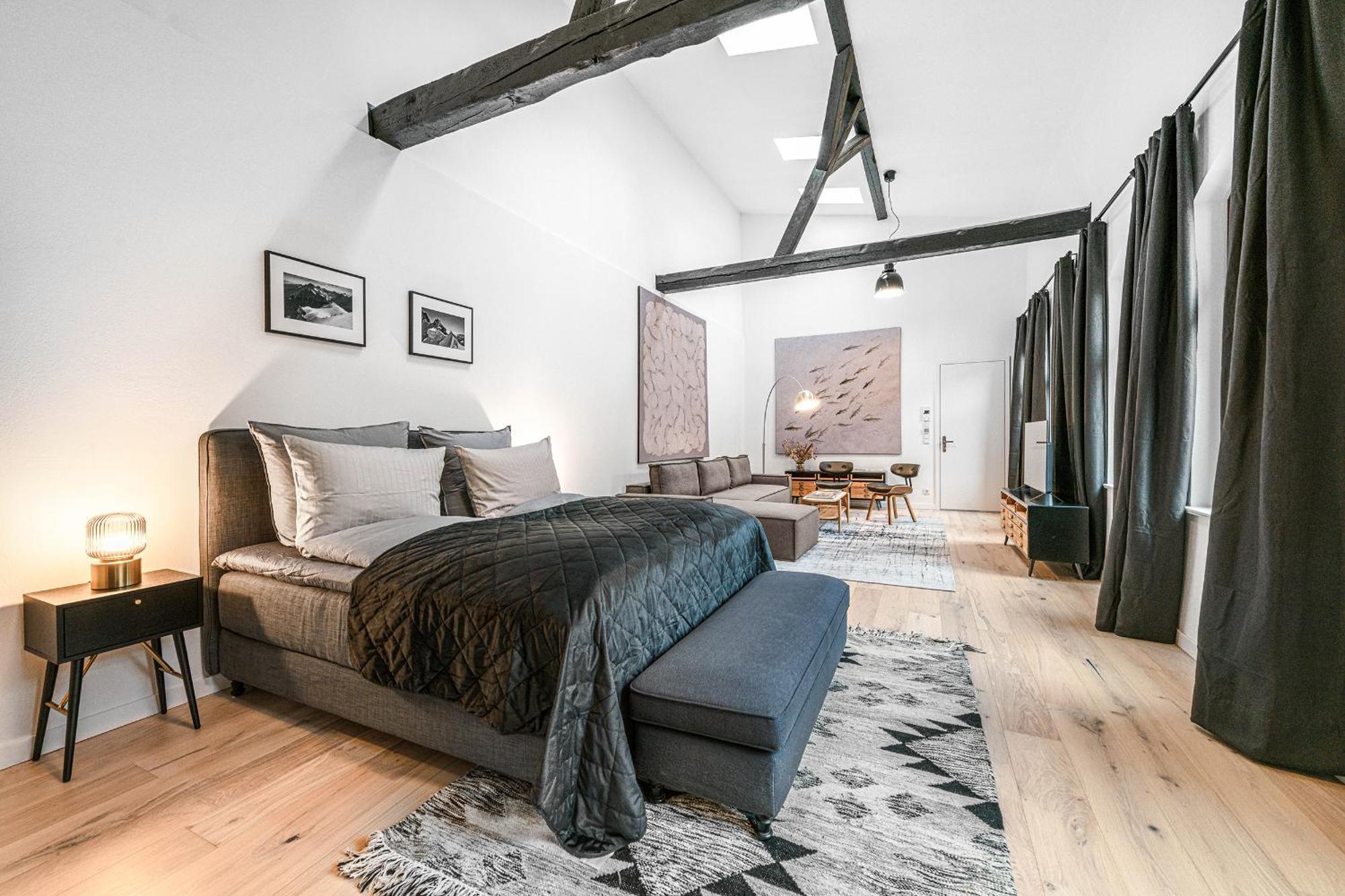 Apartment Mitte Loft On 2floors, 150 Qaudratmeter, 2brs, 2bathrooms, Living Room, Dinning Up To 8 Ppl *